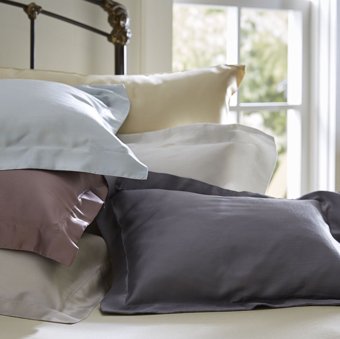 SDH Linens Legna Classic Bedding 