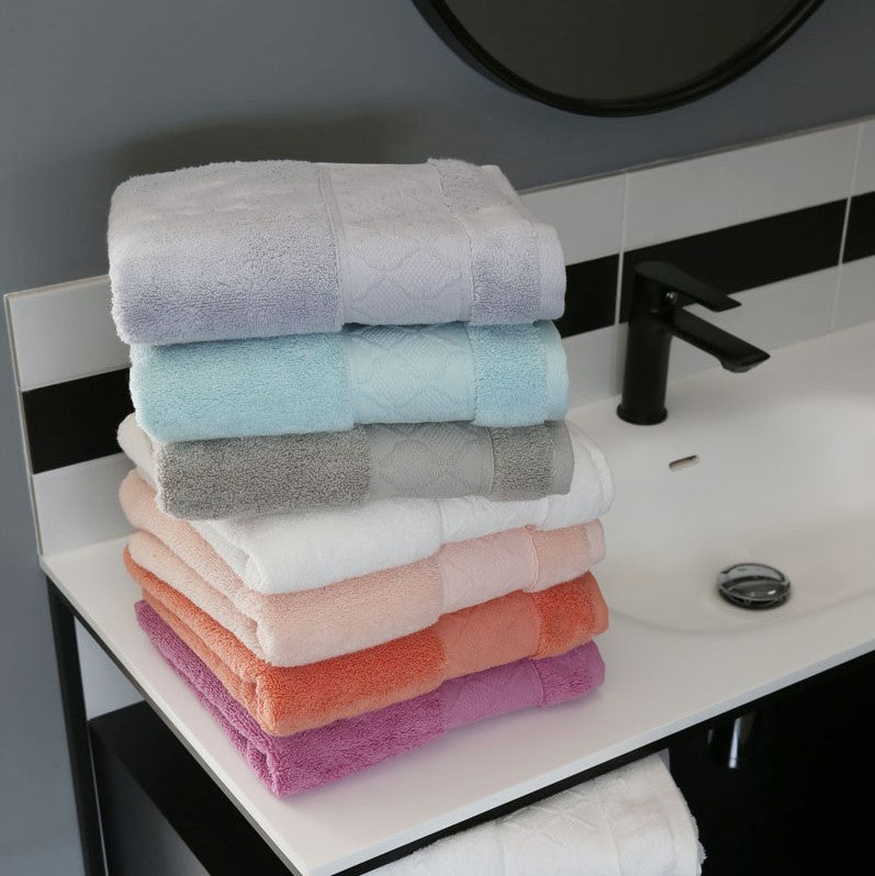 Le Jacquard Francais Bath Linens