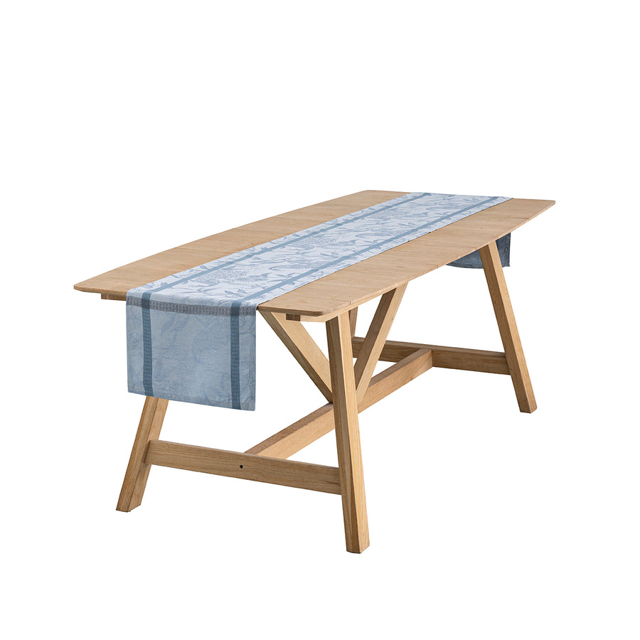 Le Jacquard Francais A L'orangerie Blue Runner