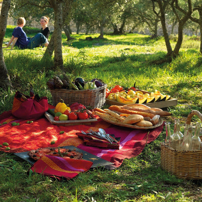 Le Jacquard Francais Provence Strawberry Coated Tablecloth