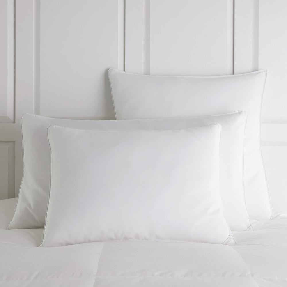 PEACOCK ALLEY Down Alternative King Firm Pillow Yvonne Estelle s