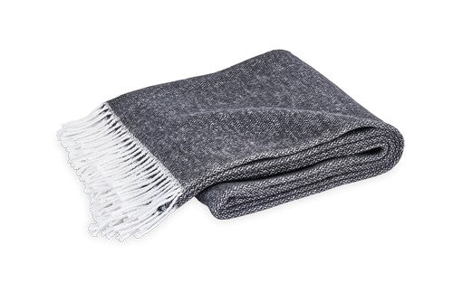 Matouk Pezzo Black Throw
