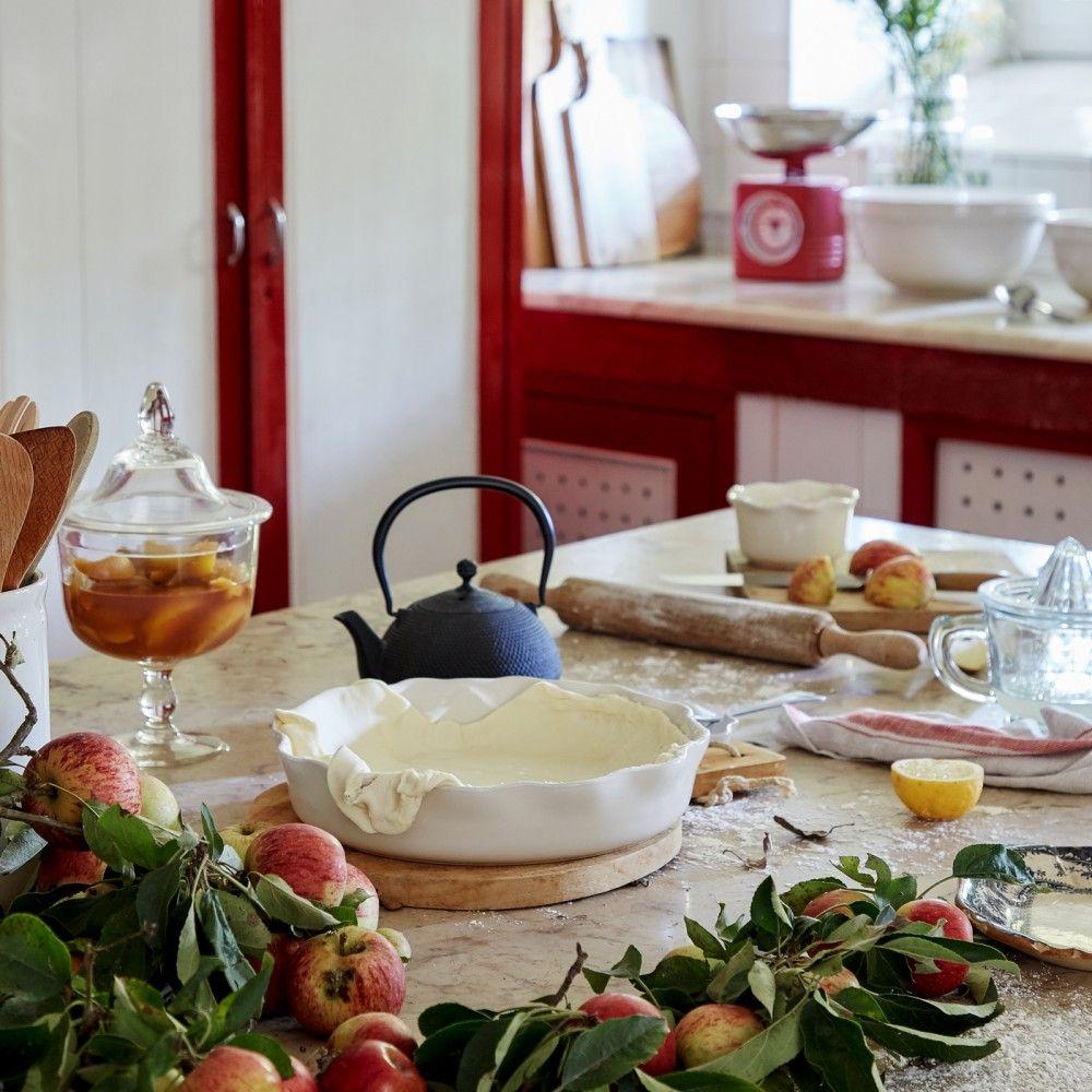 Casafina Cook & Host Ruffled Pie Dish