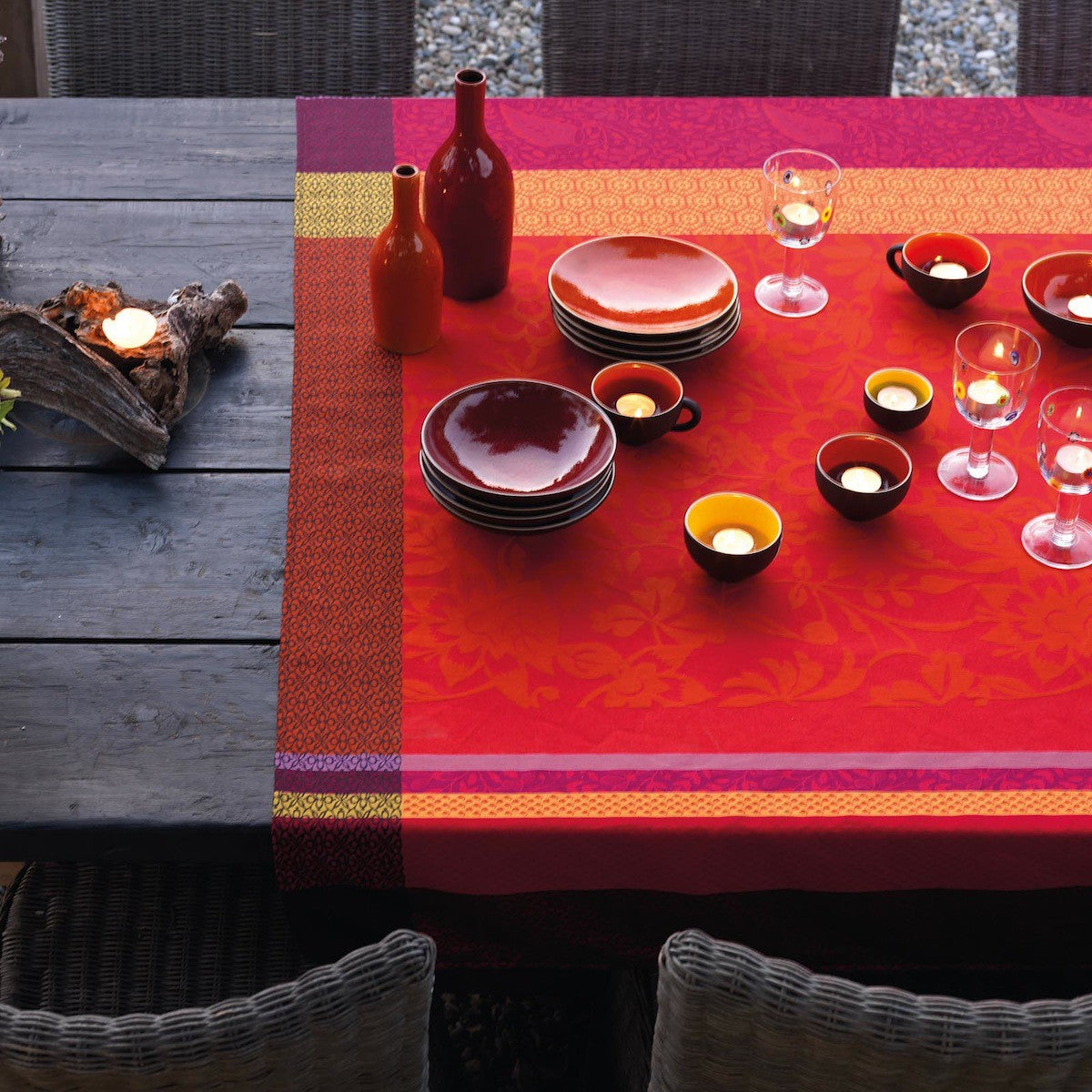 Le Jacquard Francais Provence Strawberry Coated Tablecloths