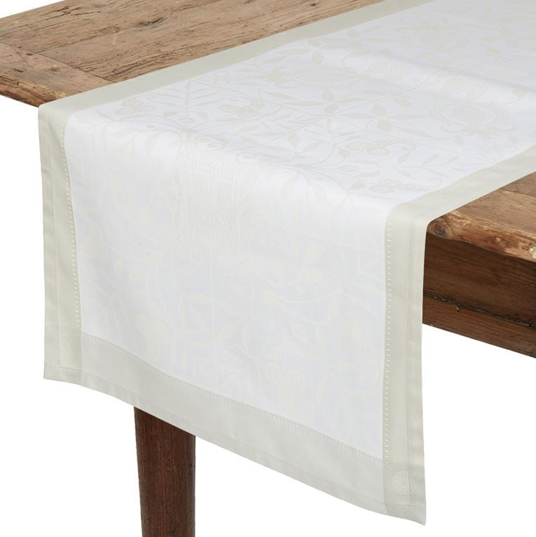 Le Jacquard Francais Venezia Ivory Table Runner