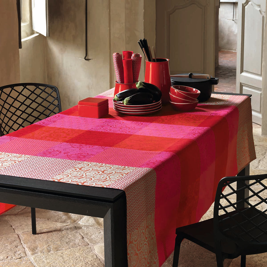 Le Jacquard Francais Fleurs de Kyoto Cherry Coated Tablecloth