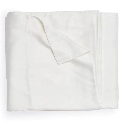 SDH Legna Lucca flat sheet in soft white fabric, neatly folded with a smooth texture, ideal for bedding.